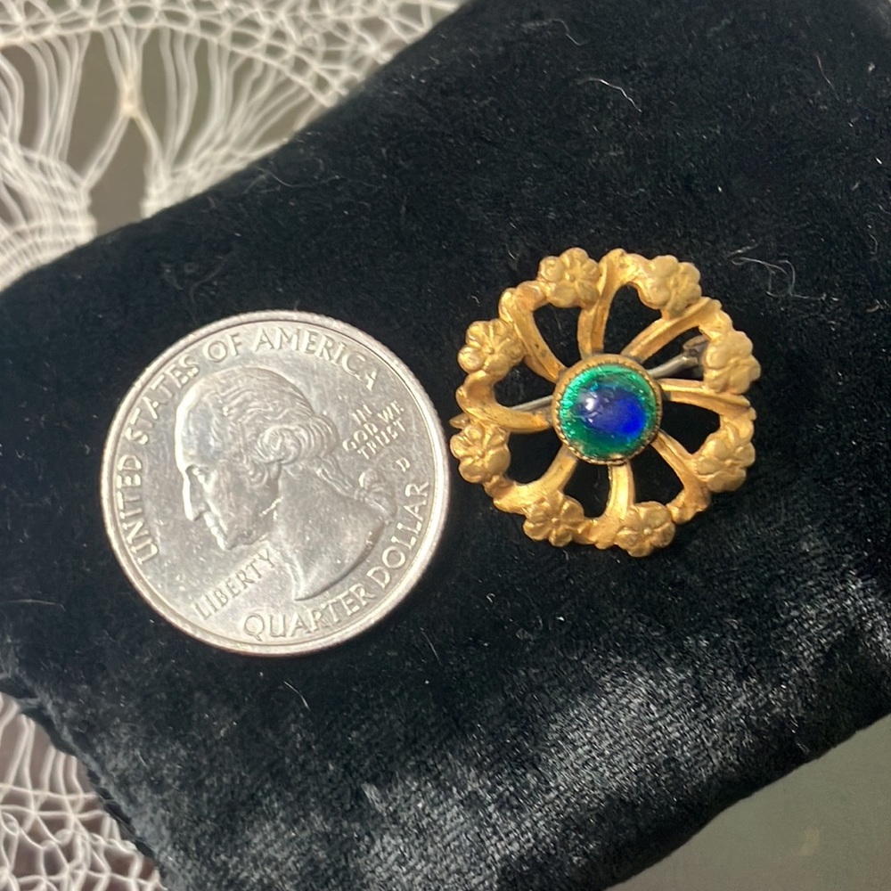 Antique Peacock Eye Glass Gold-filled Floral Circular Brooch late-1800s / 1900s - Picture 6 of 6